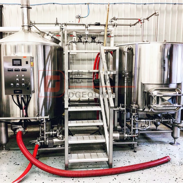 700L Craft Micro Brewery Equipment Sistema completo per la produzione di birra con riscaldamento elettrico/a vapore in vendita