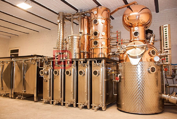 Come funziona la distillazione: fare whisky e bourbon