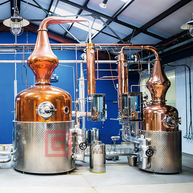 Distilleria di pentole in acciaio inossidabile con colonna di rame da 1000 litri in vendita