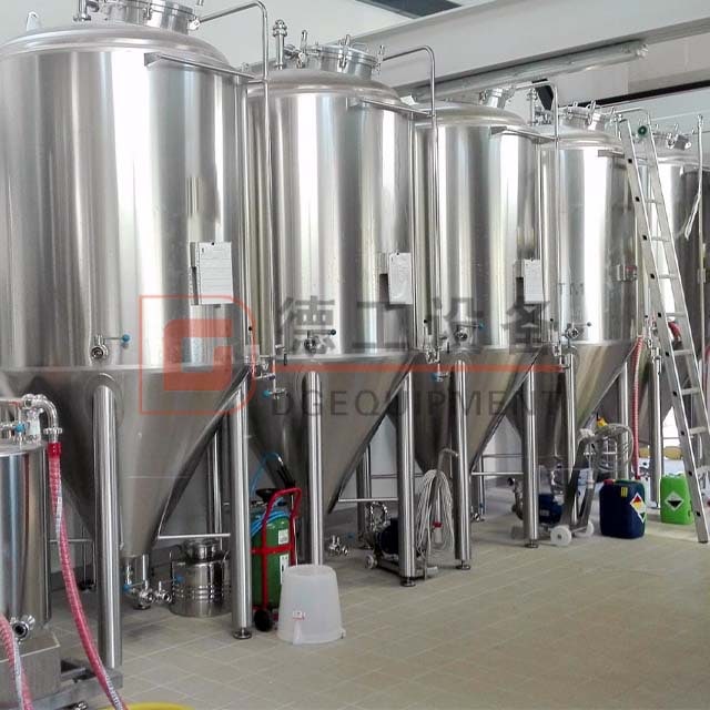 Unitank a doppia parete rivestito di raffreddamento del glicole del fermentatore della birra conico 15BBL da vendere