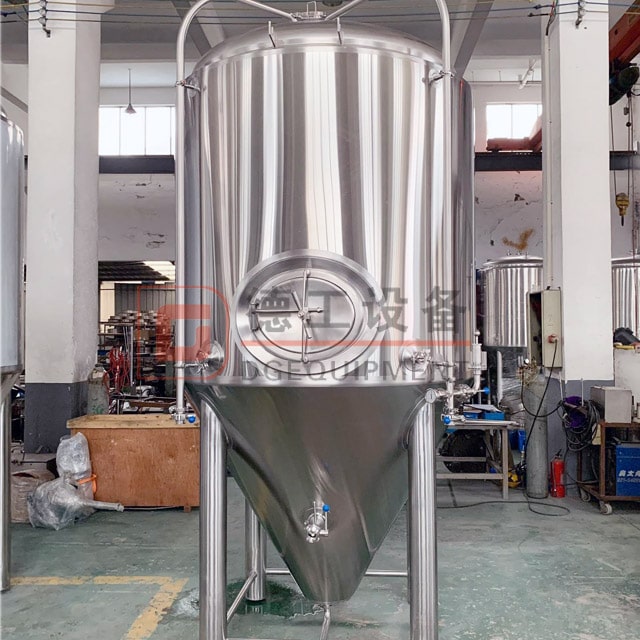 Fornire il serbatoio di fermentazione 1000L Serbatoi per birrerie in acciaio inossidabile Fermentatore conico in poliuretano vicino a me