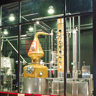 Attrezzatura di distillazione dell'alcool del rum di rame di alta qualità 500L/distillatore di gin in vendita