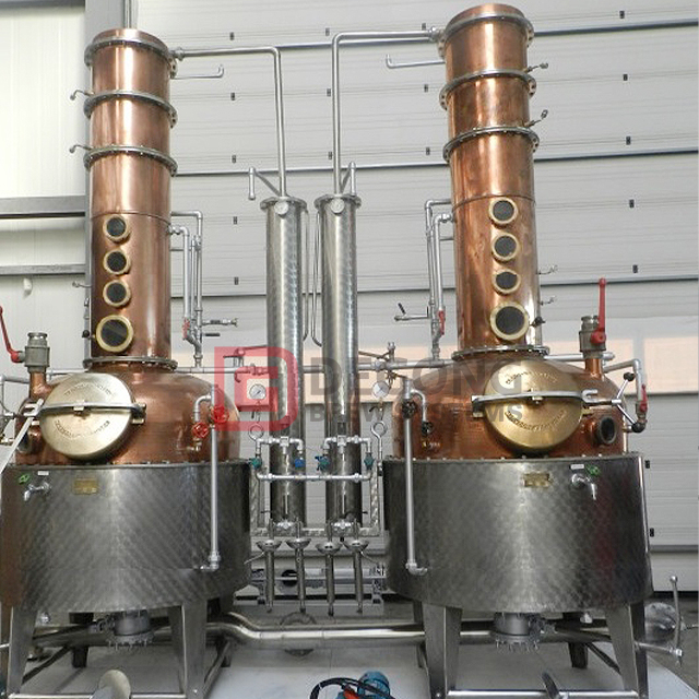 Torre di distillazione in rame da 600 litri per la produzione di whisky a colonna ad alta efficienza